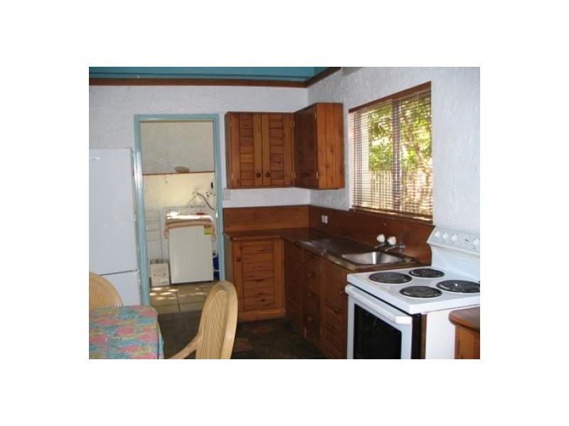 7 Toompany Street, Amity Point QLD 4183