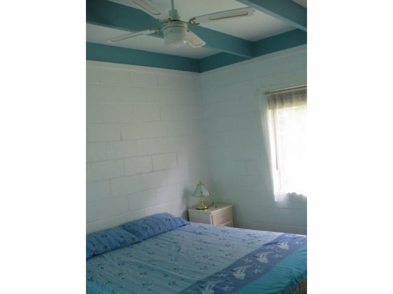 7 Toompany Street, Amity Point QLD 4183