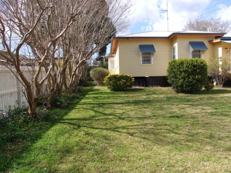 2 Godfrey Street, East Toowoomba QLD 4350