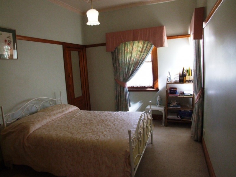 2 Godfrey Street, East Toowoomba QLD 4350