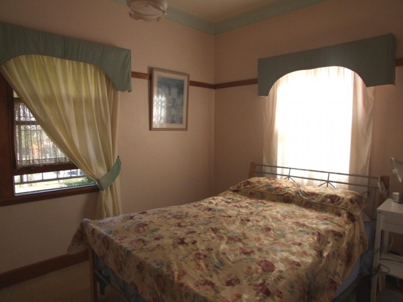 2 Godfrey Street, East Toowoomba QLD 4350