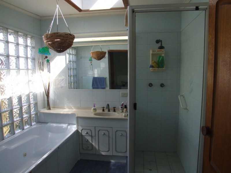 2 Godfrey Street, East Toowoomba QLD 4350