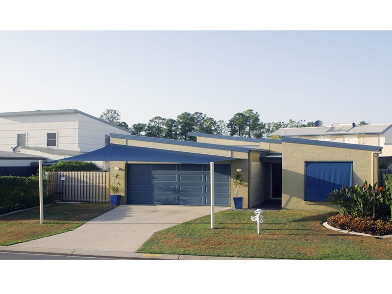 18 Norfolk Drive, Pacific Pines QLD 4211