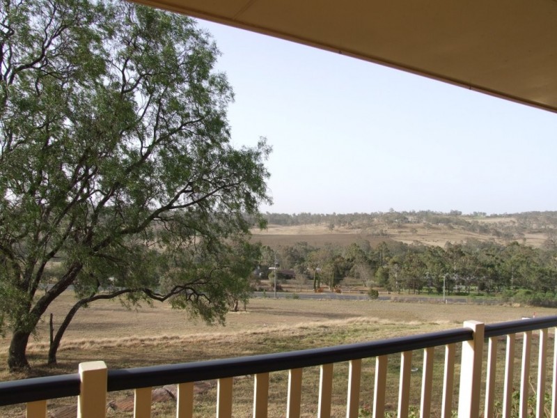 29 Strathdarr Drive, Toowoomba QLD 4350