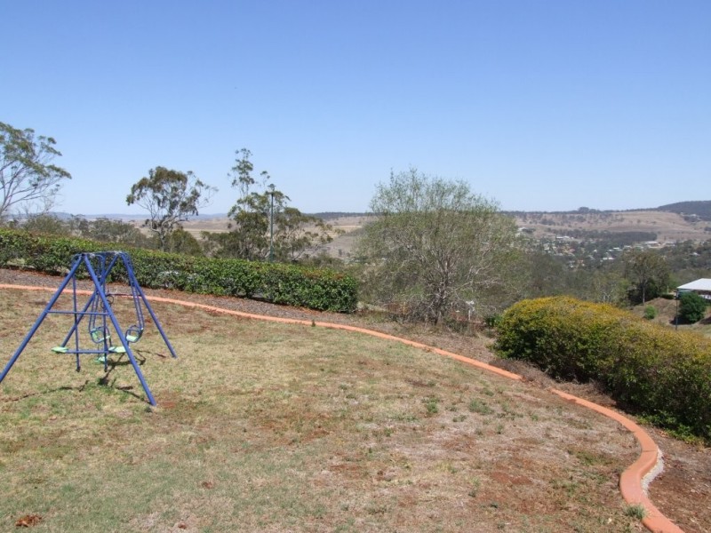 7  Panoramic Drive, Preston QLD 4800