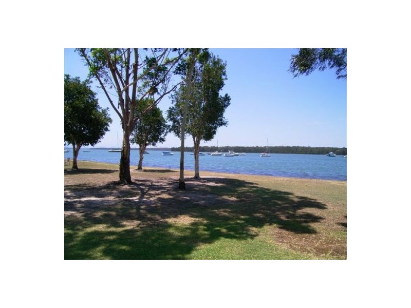 50 Lloyd Avenue, Chain Valley Bay NSW 2259