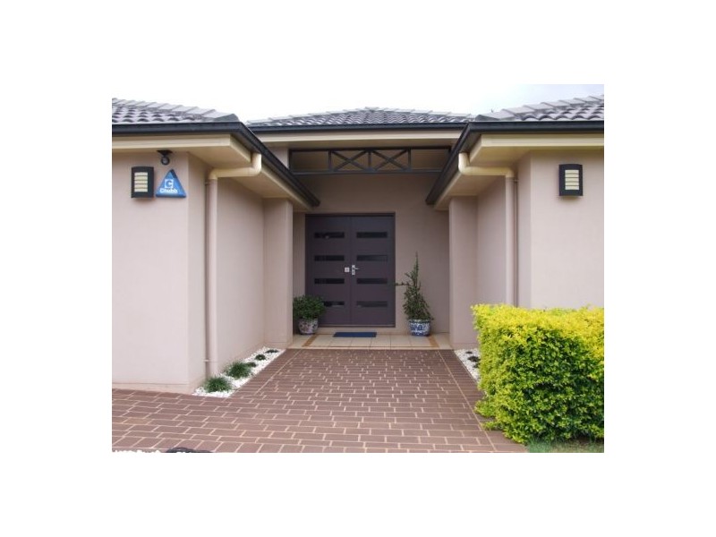 85 Nelson Street, Middle Ridge QLD 4350