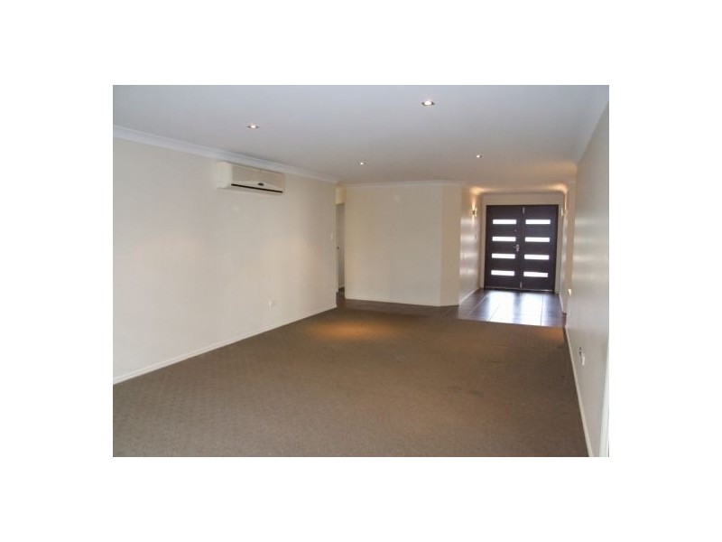 85 Nelson Street, Middle Ridge QLD 4350