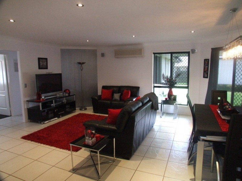 3 Rama Court, Kearneys Spring QLD 4350