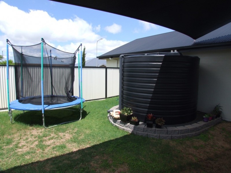 3 Rama Court, Kearneys Spring QLD 4350