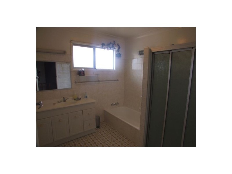 40 Cleary Street, Centenary Heights QLD 4350