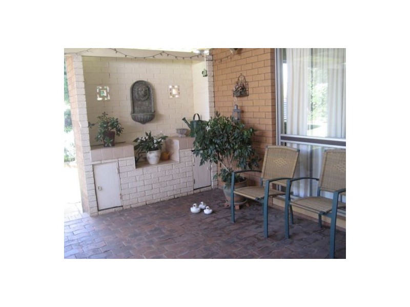 40 Cleary Street, Centenary Heights QLD 4350