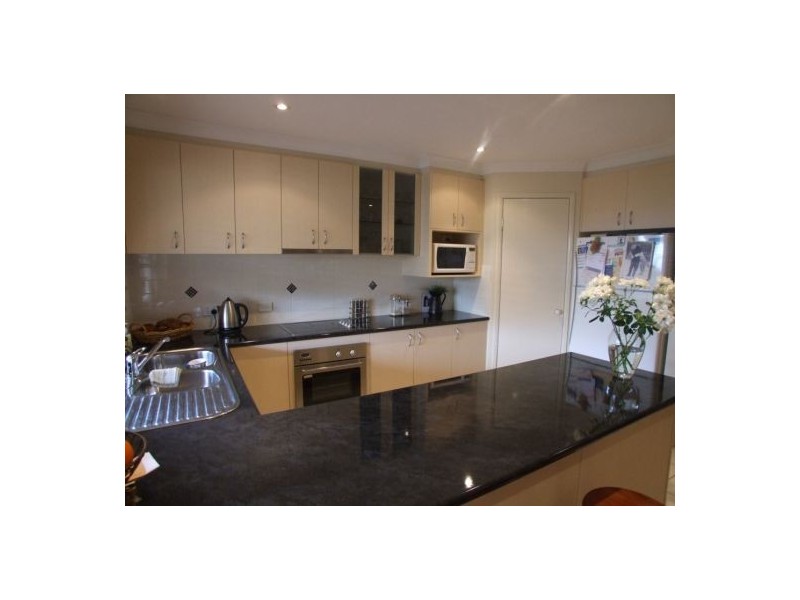 1 / 38 Gouldson Drv, Kearneys Spring QLD 4350