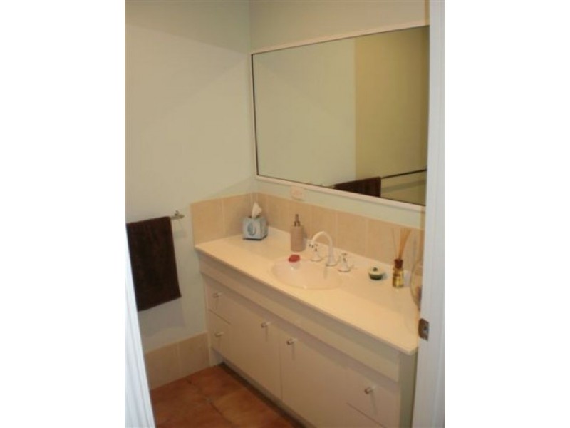 1/3 Sugarwood Street, Bellbowrie QLD 4070