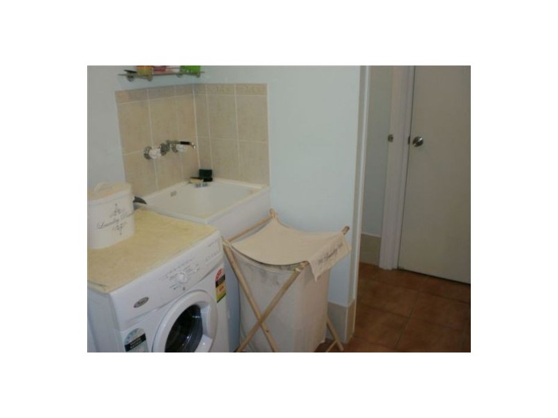 1/3 Sugarwood Street, Bellbowrie QLD 4070