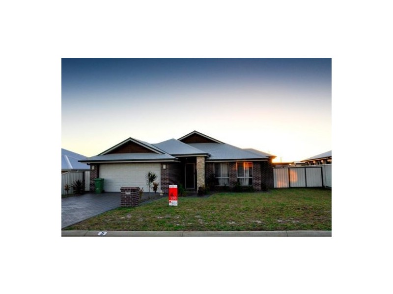 5 Woodville Court, Wyreema QLD 4352