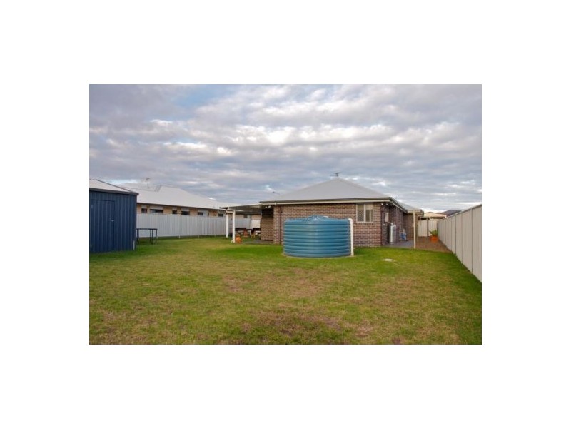 5 Woodville Court, Wyreema QLD 4352