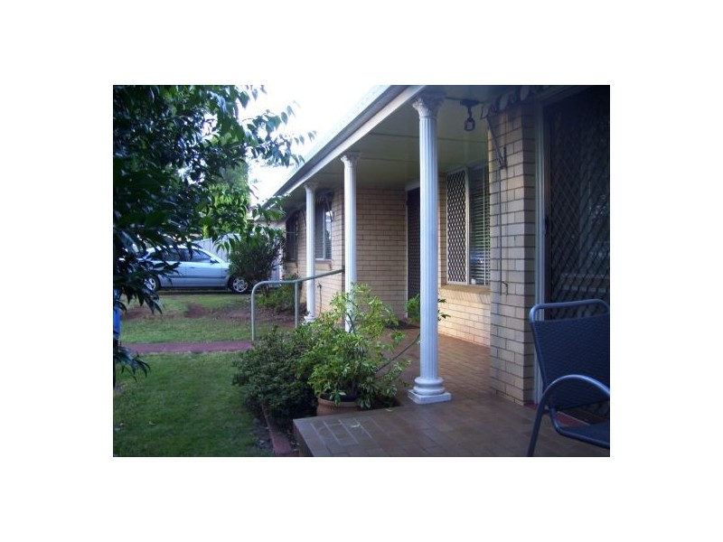 4 Sampson Street, Wilsonton QLD 4350