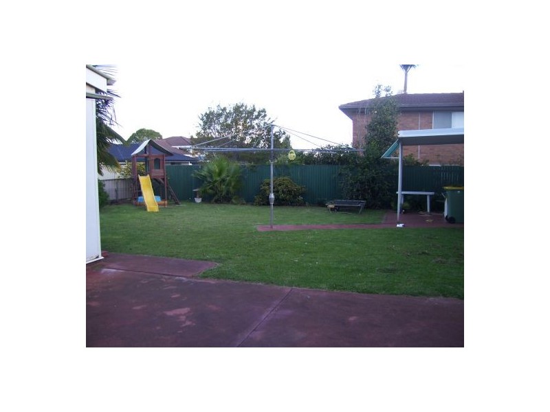 4 Sampson Street, Wilsonton QLD 4350