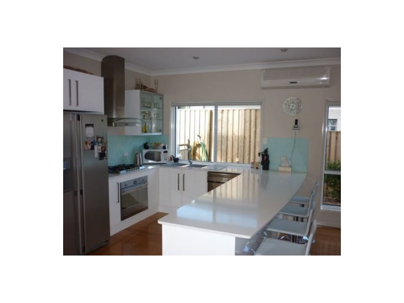 11 Frog Rock Crescent, Reedy Creek QLD 4227