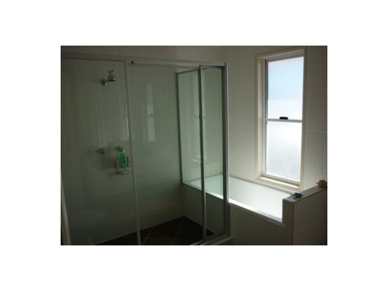 11 Frog Rock Crescent, Reedy Creek QLD 4227