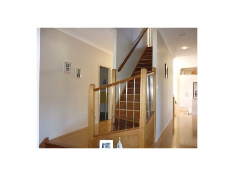 11 Frog Rock Crescent, Reedy Creek QLD 4227