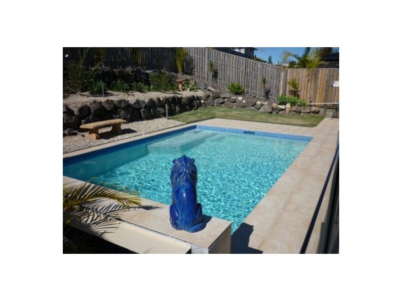 11 Frog Rock Crescent, Reedy Creek QLD 4227