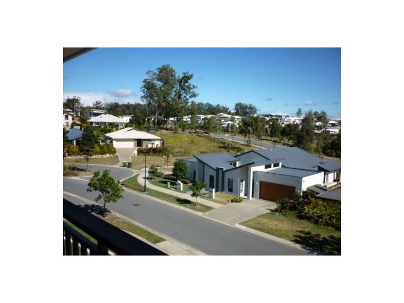 11 Frog Rock Crescent, Reedy Creek QLD 4227