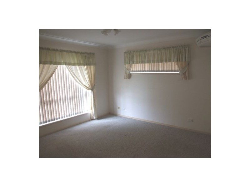 9 Connole Court, Kearneys Spring QLD 4350