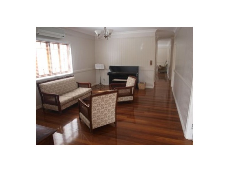 78 Malcolm Street, Hawthorne QLD 4171