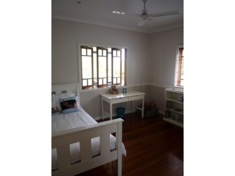 78 Malcolm Street, Hawthorne QLD 4171