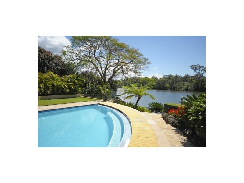 28 Maryland Avenue, Carrara QLD 4211