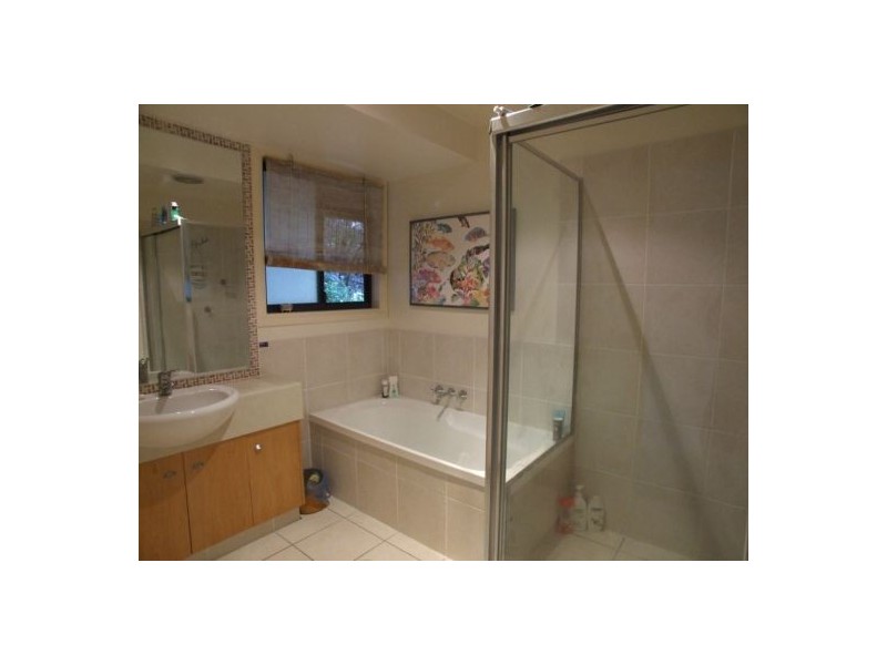 5  Sanctuary Crest Dve, Currumbin QLD 4223