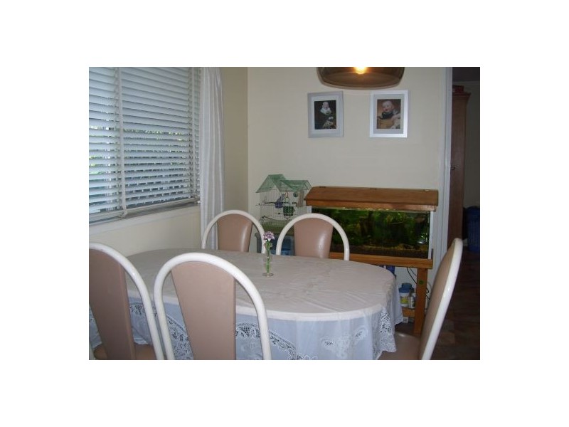 4 Sampson St, Wilsonton QLD 4350