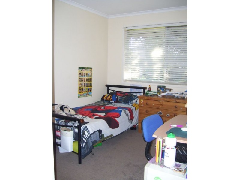 4 Sampson St, Wilsonton QLD 4350