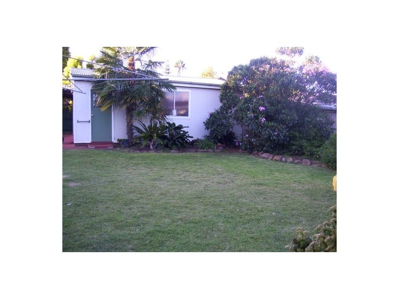 4 Sampson St, Wilsonton QLD 4350