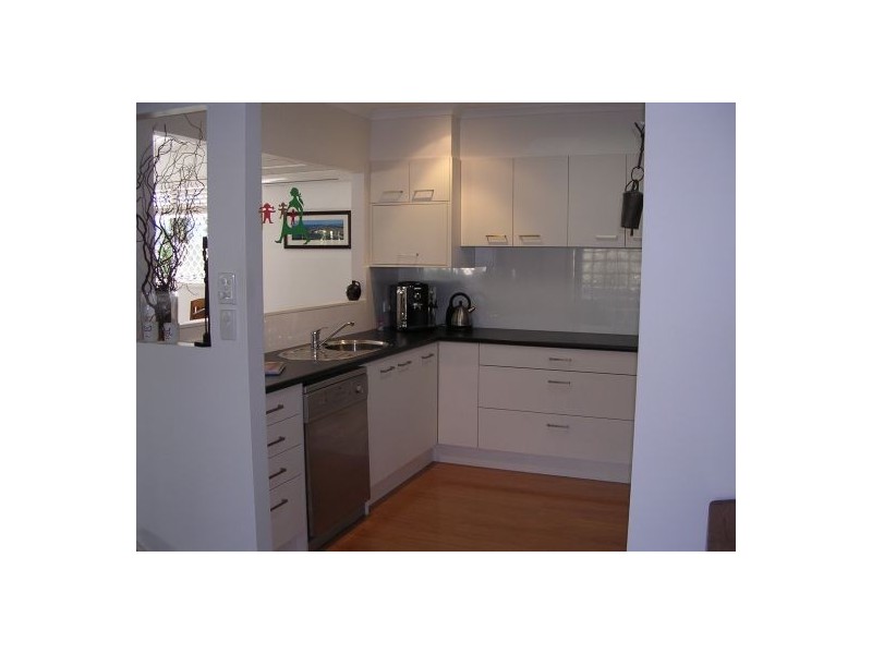 41 Bruce Av, Paradise Point QLD 4216