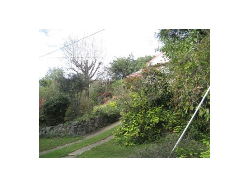 32 Aragon St, Indooroopilly QLD 4068