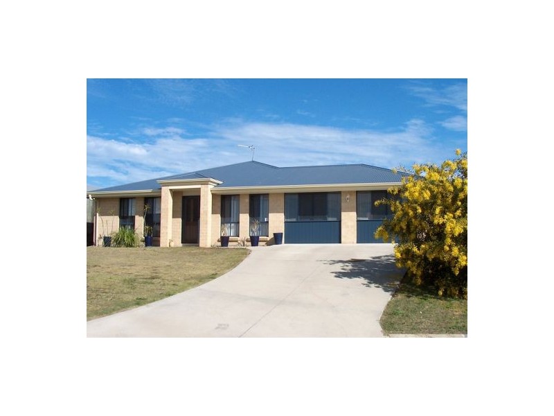 19 Queensbury Grove, Urraween QLD 4655