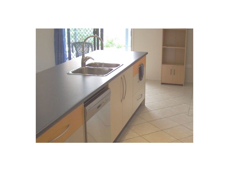 19 Queensbury Grove, Urraween QLD 4655