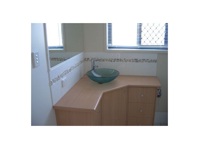 19 Queensbury Grove, Urraween QLD 4655