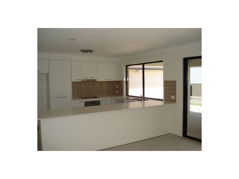 31 Hillary Drive, Warner QLD 4500