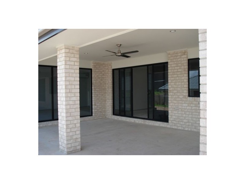 31 Hillary Drive, Warner QLD 4500