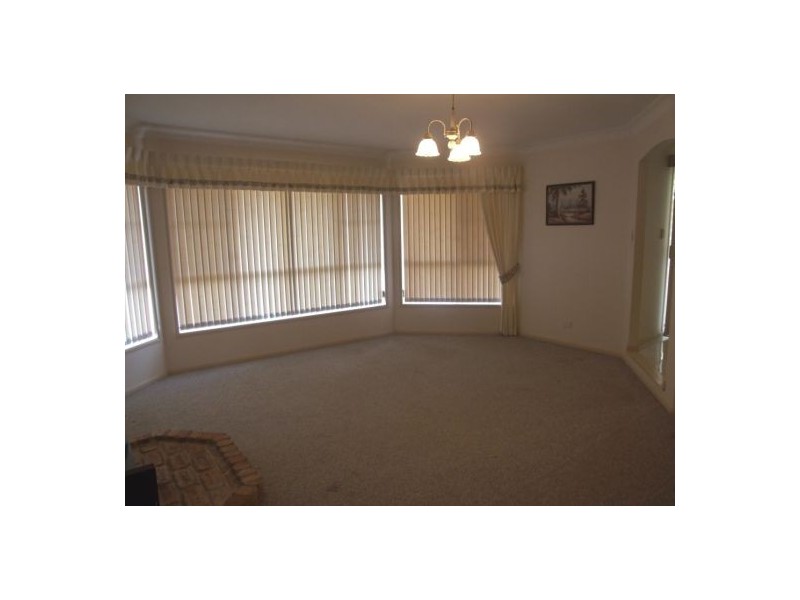 9 Connole Crt, Kearneys Spring QLD 4350