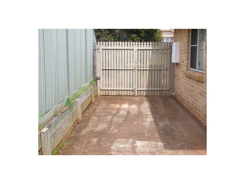 9 Connole Crt, Kearneys Spring QLD 4350