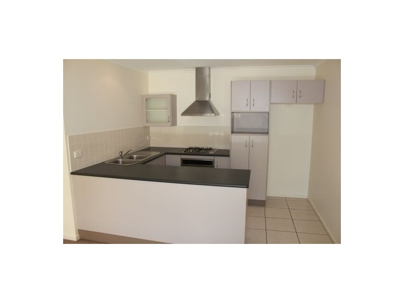 10 / 67 Benson Street, Toowong QLD 4066