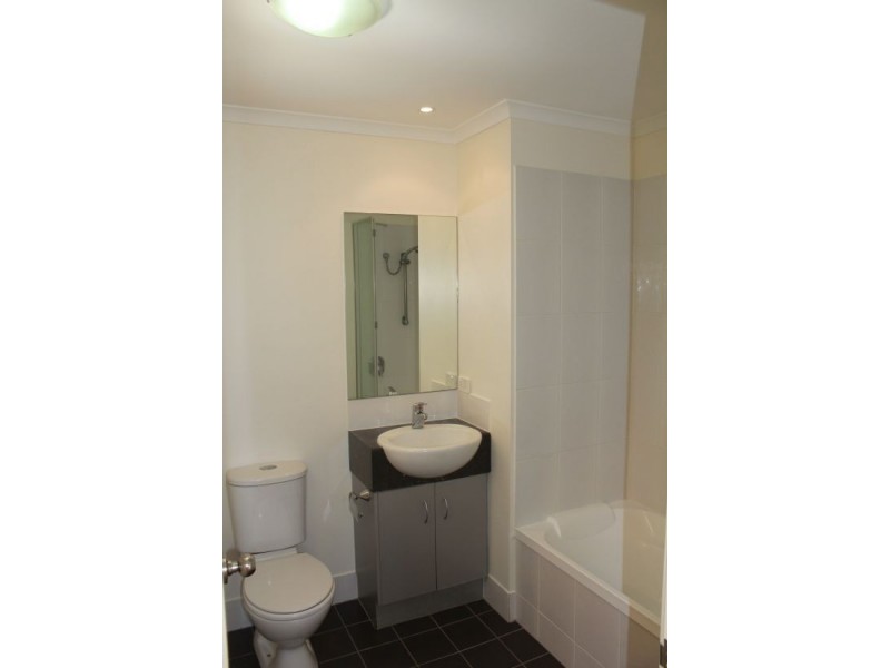 10 / 67 Benson Street, Toowong QLD 4066