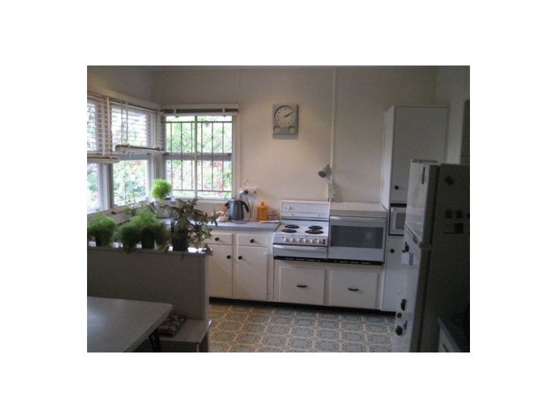 32 Aragon, Indooroopilly QLD 4068