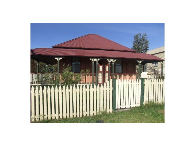 15 Hill St., North Ipswich QLD 4305