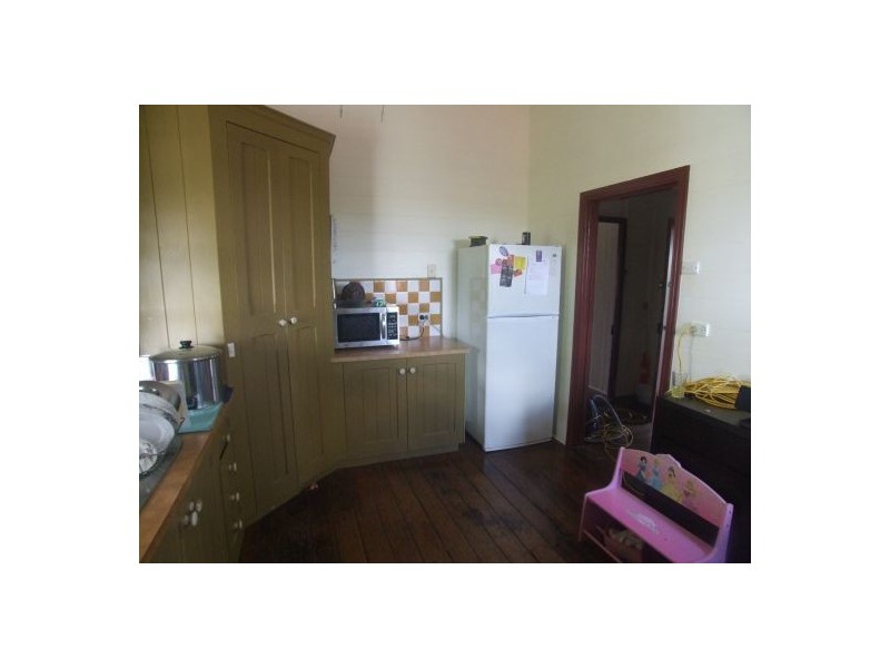 15 Hill St., North Ipswich QLD 4305